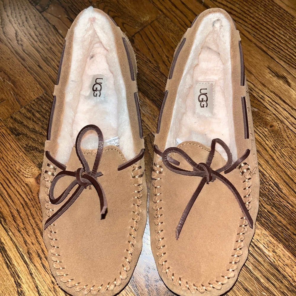 UGG moccasins- rarely worn- great condition (Size 7)